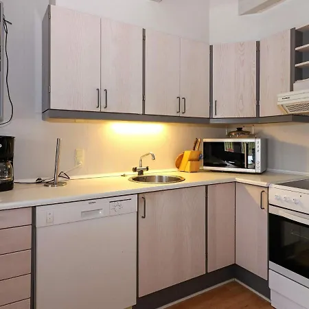Apartment 6 Person In