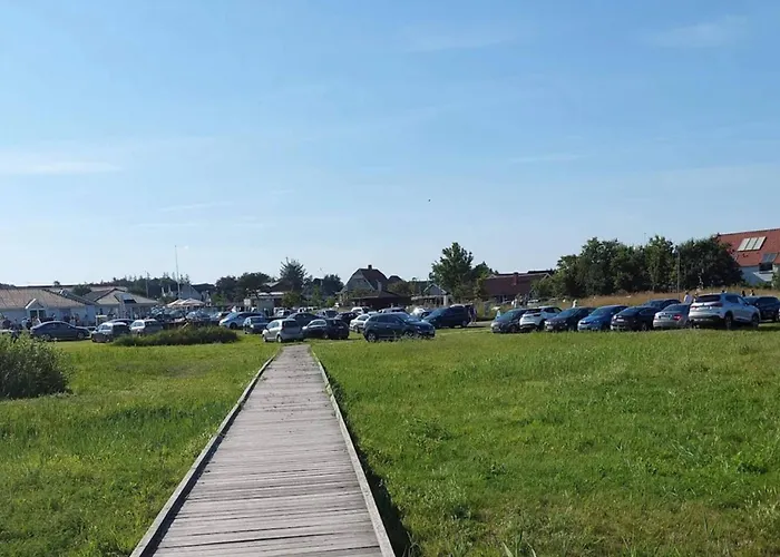 6 Person In * Hadsund